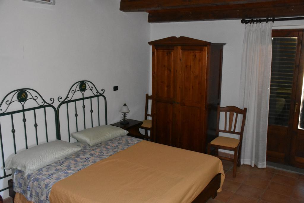 Azienda Agrituristica Biologica Il Querceto Santa Severina Екстер'єр фото
