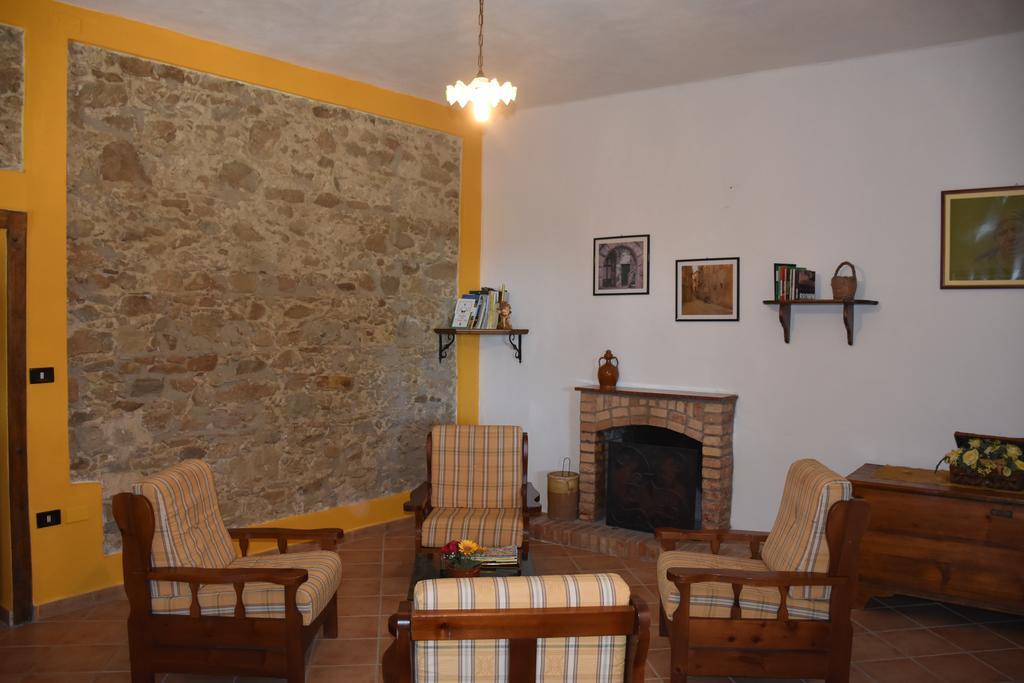 Azienda Agrituristica Biologica Il Querceto Santa Severina Екстер'єр фото